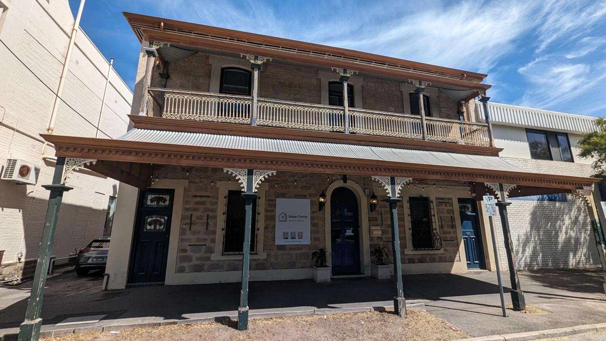 Base Camp Hostel Adelaide Exterior foto